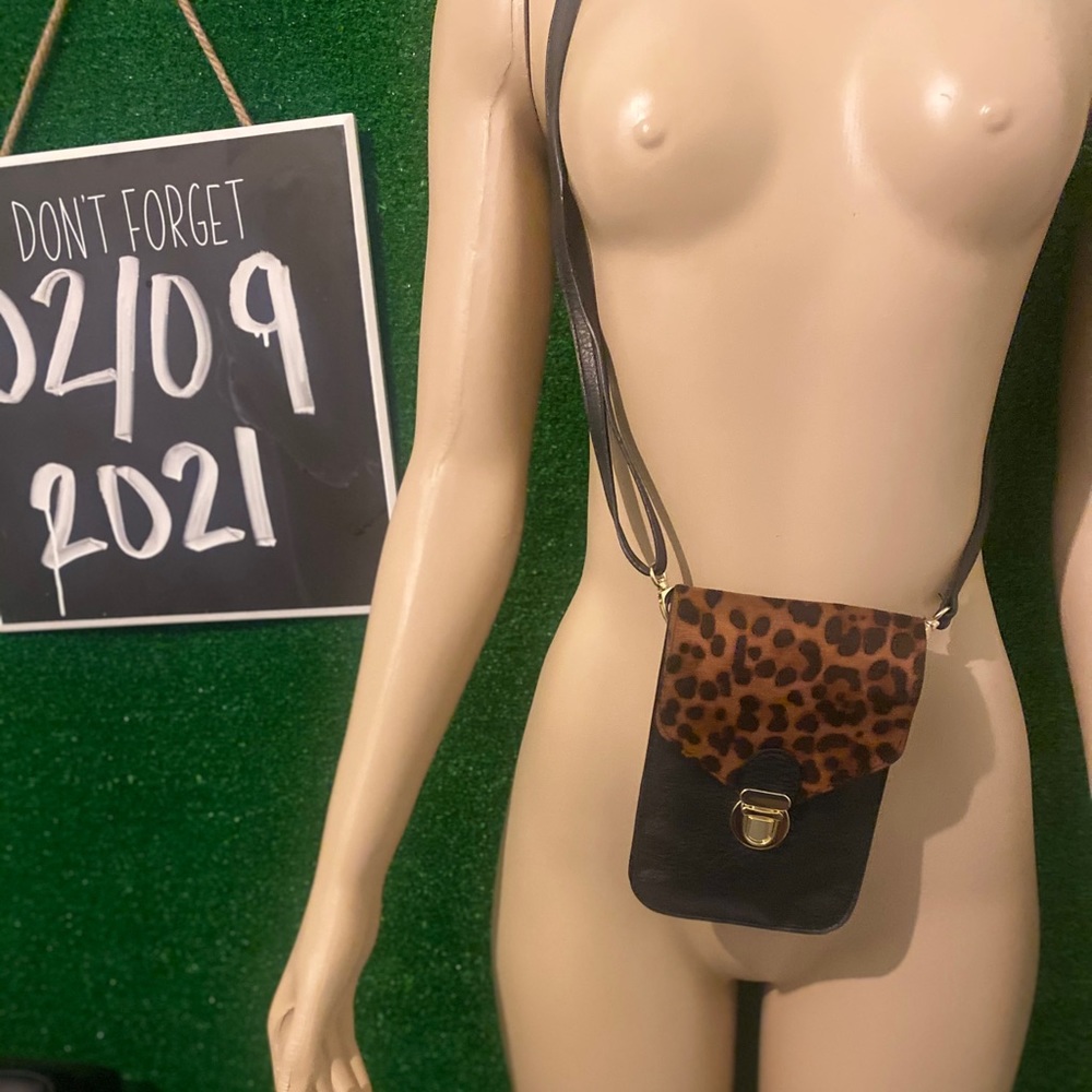 Cheetah Crossbody Phone/ Card Holder